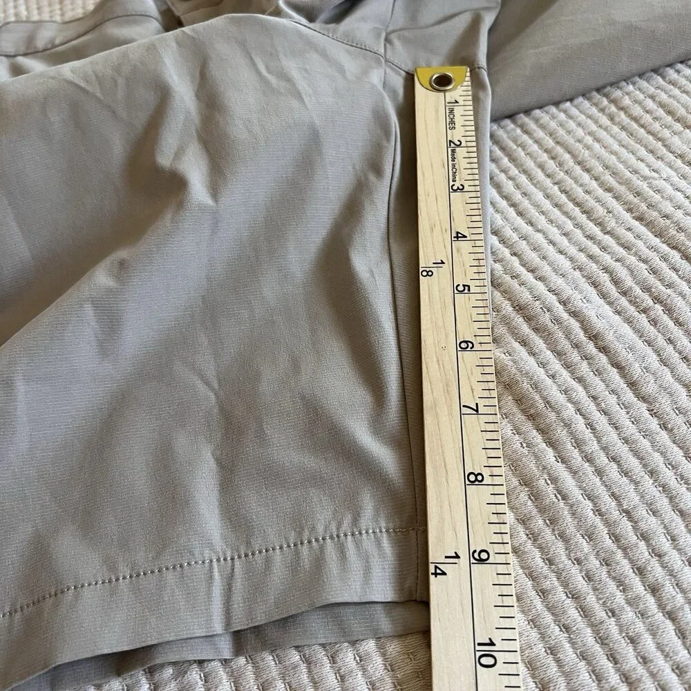 Banana Republic Motion Tech Hybrid Short Men 40 Tan Lightweight Performance Golf